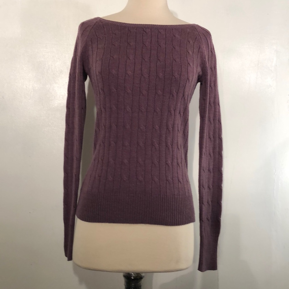 Aeropostale top size Med.